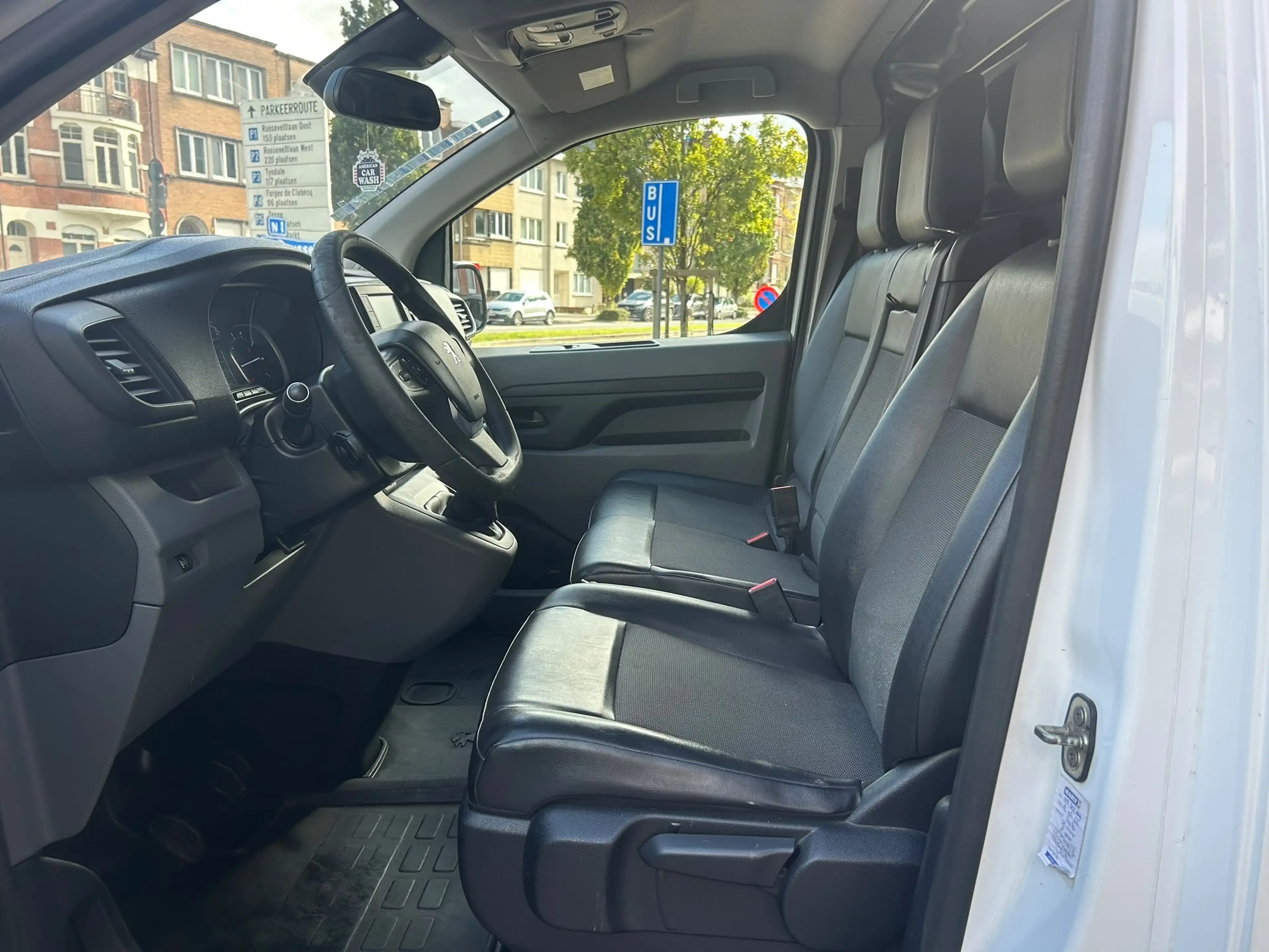 Peugeot Expert — photo 6