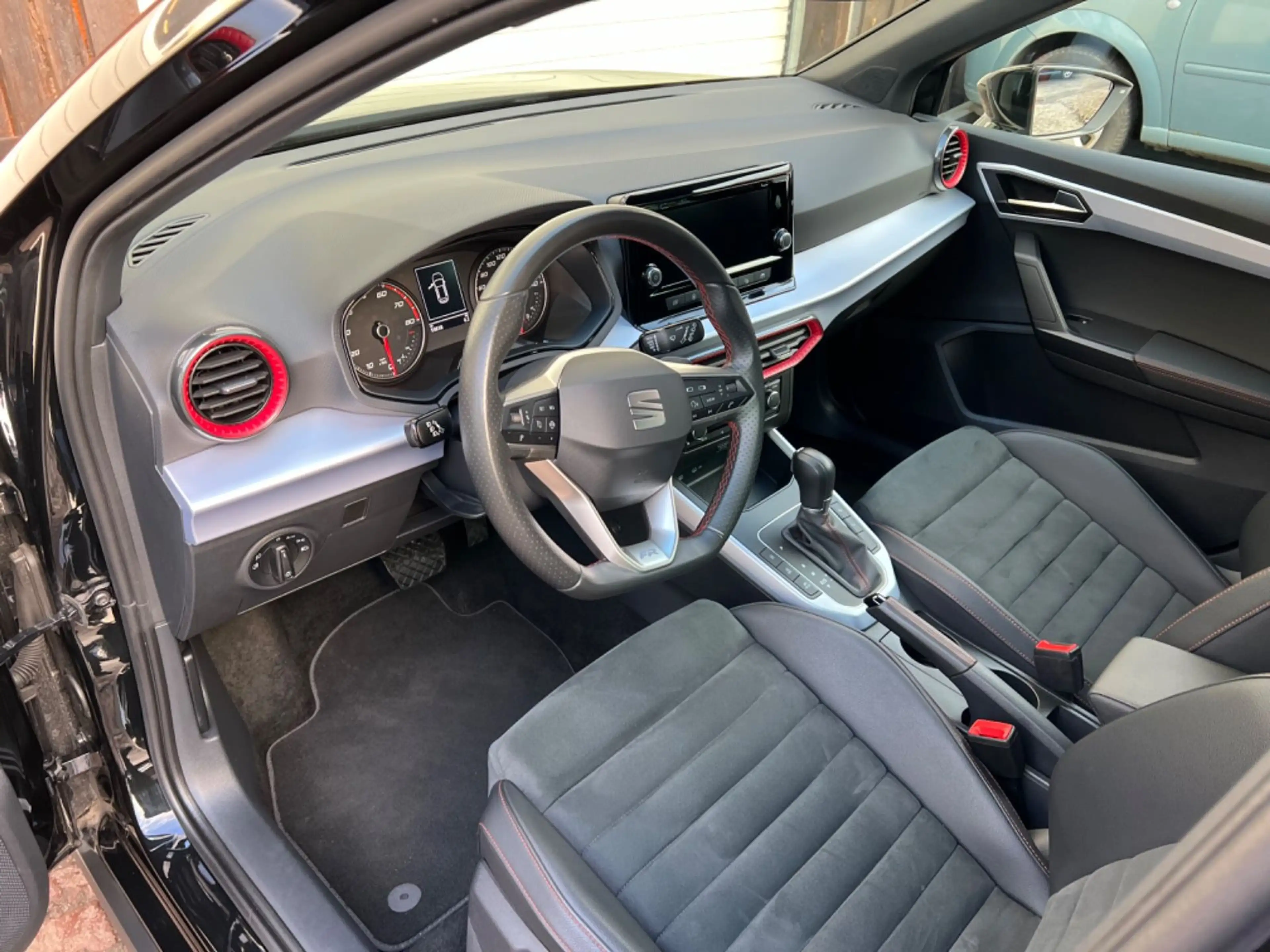 SEAT Arona FR TSI DSG *DAB*LED* — photo 10