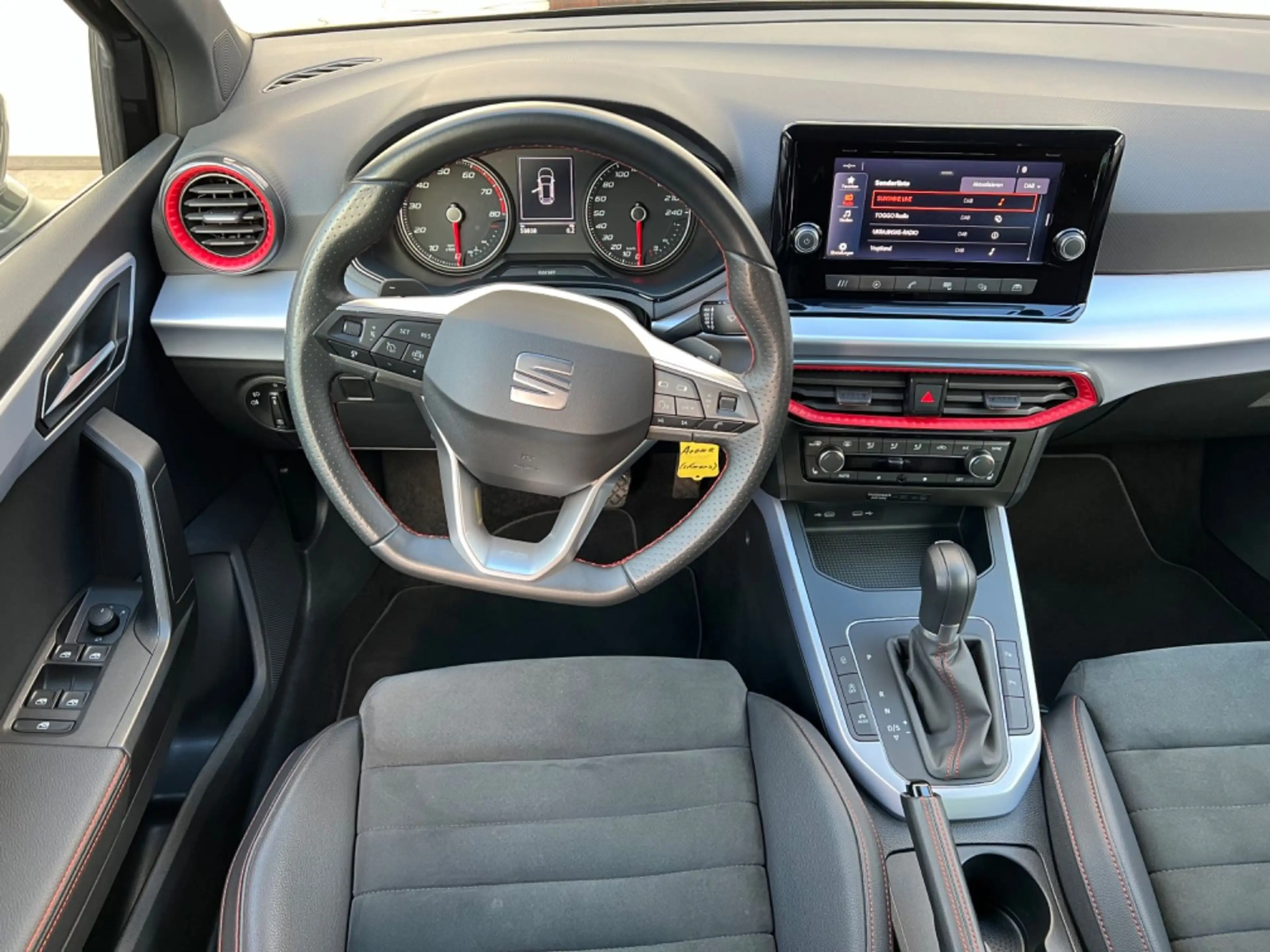 SEAT Arona FR TSI DSG *DAB*LED* — photo 11