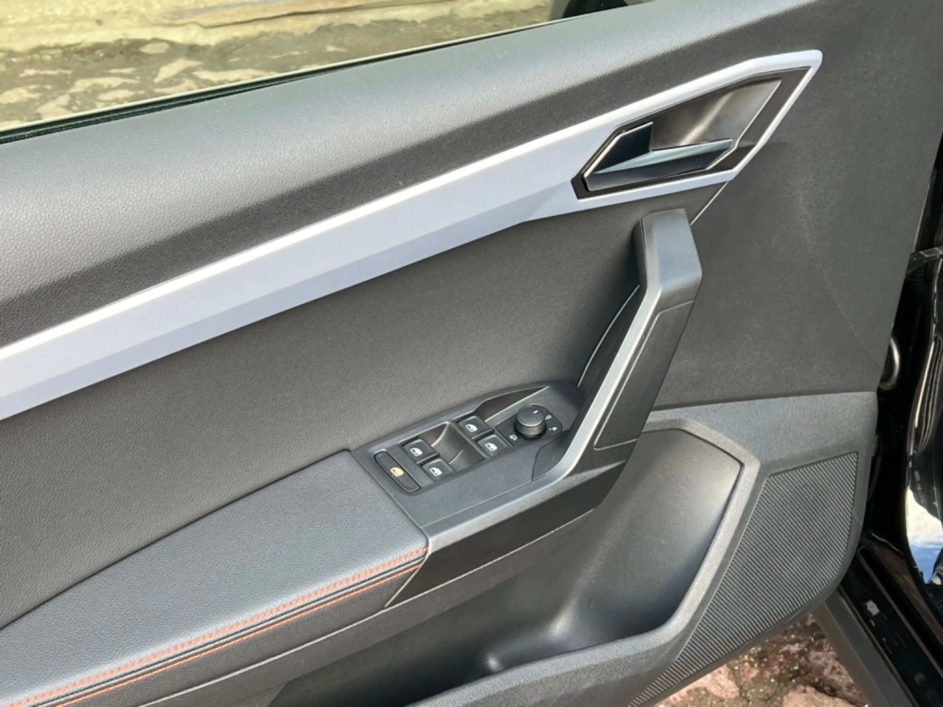 SEAT Arona FR TSI DSG *DAB*LED* — photo 12