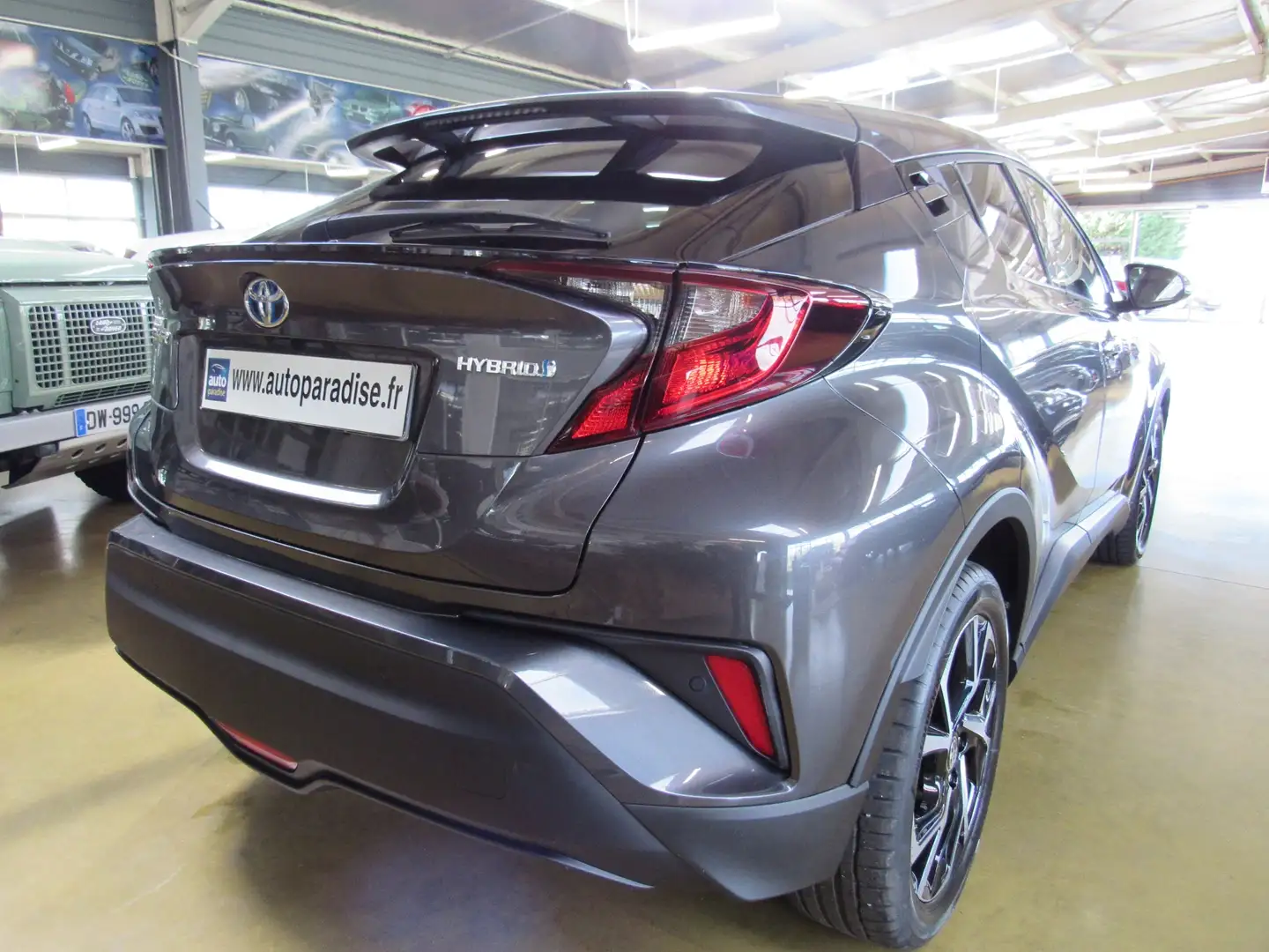 Toyota C-HR 1.8 HYBRID 122 EDITION Grau - 2