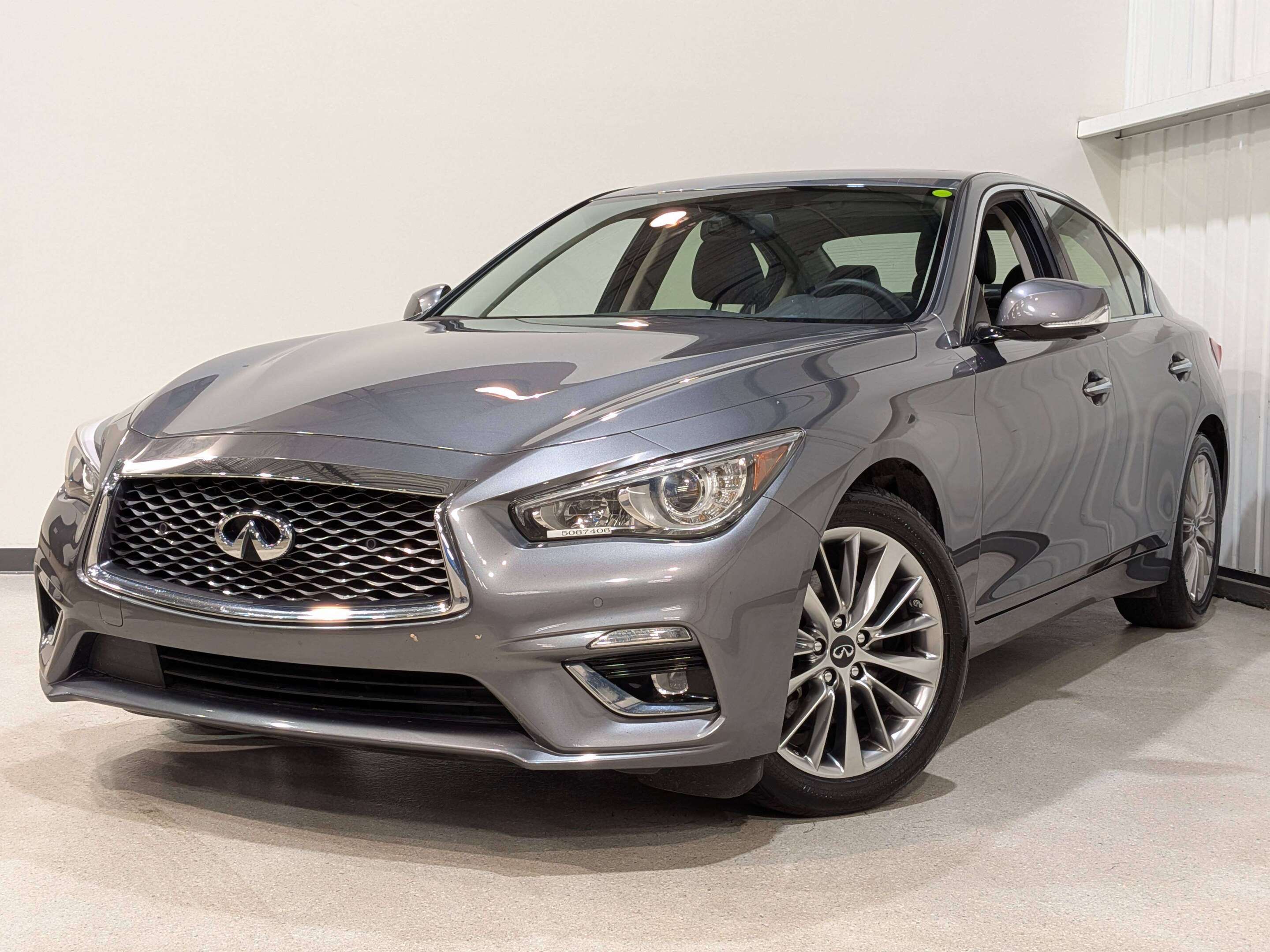 2024 Infiniti Q50 Luxe, AWD, Caméra 360, Carplay, Volant chauffant