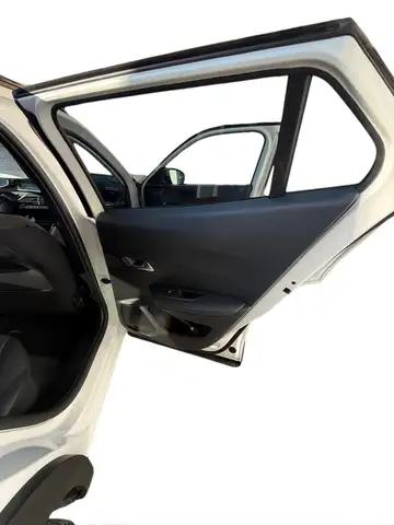 Peugeot 2008 view 13