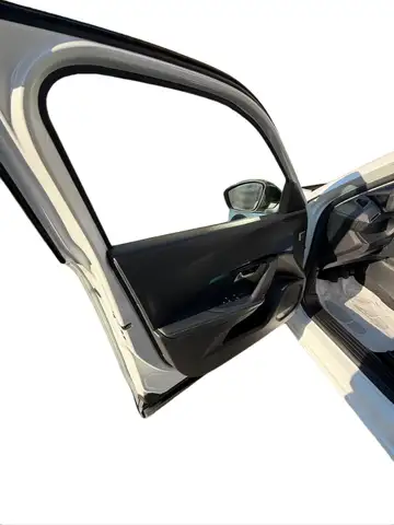 Peugeot 2008 view 7