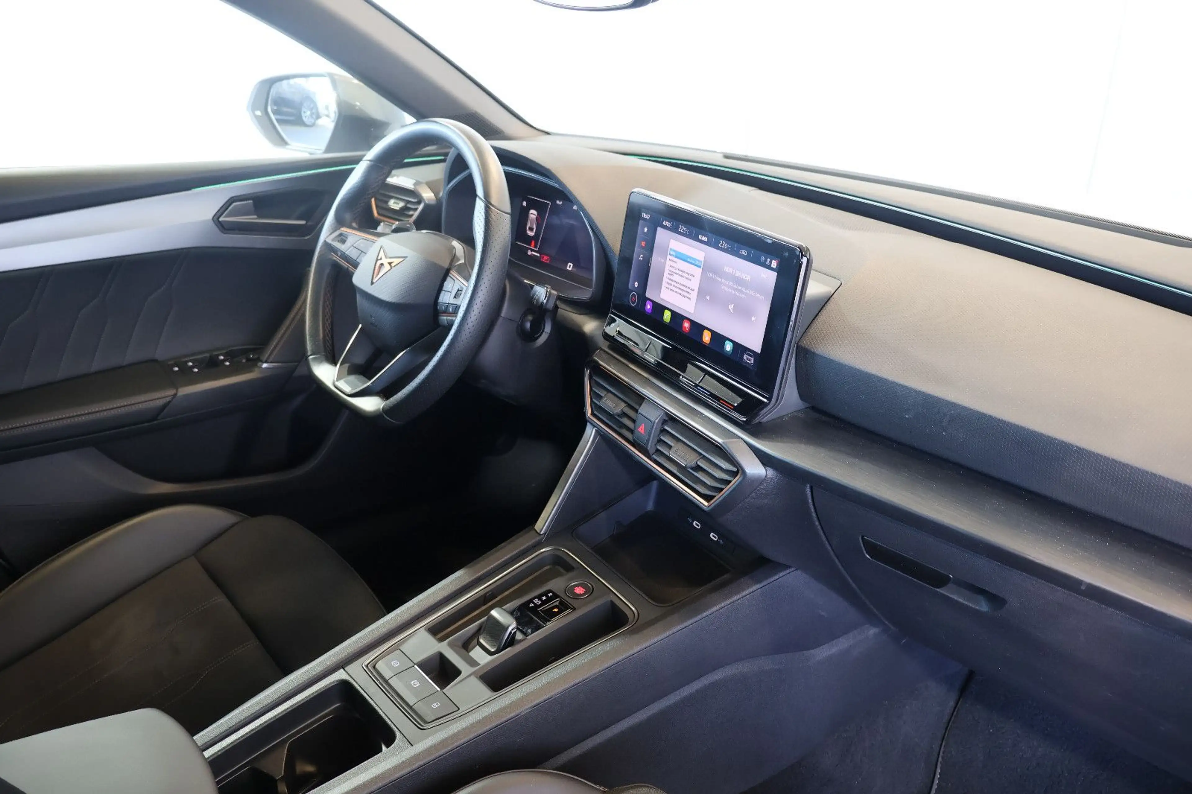 CUPRA Leon ST 1.5 eTSI AID+ACC+KEY+CARPLAY+KAM+LED+18" — photo 12