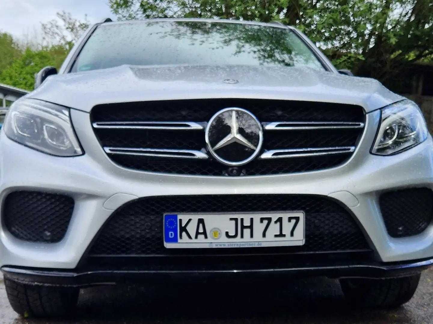Mercedes-Benz GLE 400 4Matic 9G-TRONIC AMG Line Plateado - 1