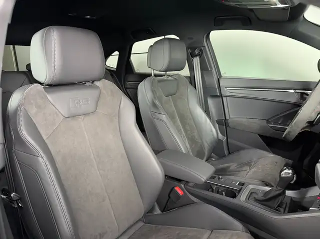Audi RS Q3 Sportback // 1. Besitz // Garantie // 21 Zoll Ansicht 24