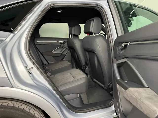 Audi RS Q3 Sportback // 1. Besitz // Garantie // 21 Zoll Ansicht 20