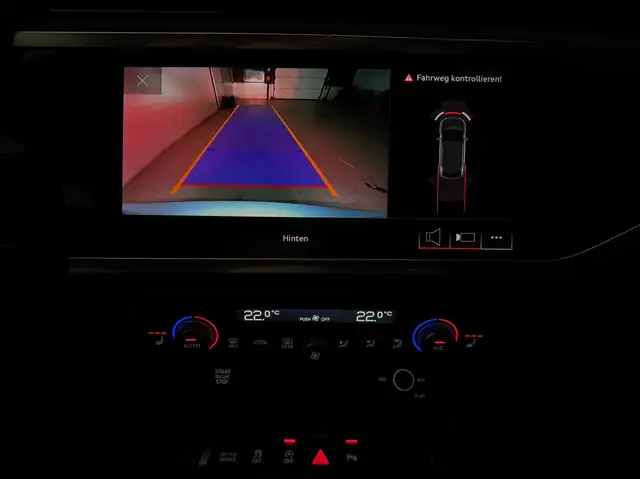 Audi RS Q3 Sportback // 1. Besitz // Garantie // 21 Zoll Ansicht 45