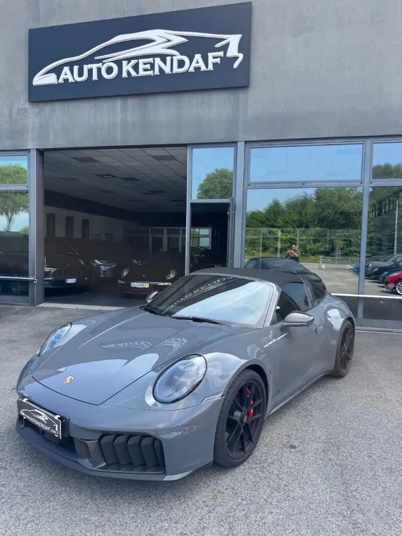 Porsche 911 992.2 Targa 4 GTS Pak Sportdeign Carbonio Bose Gris - 1