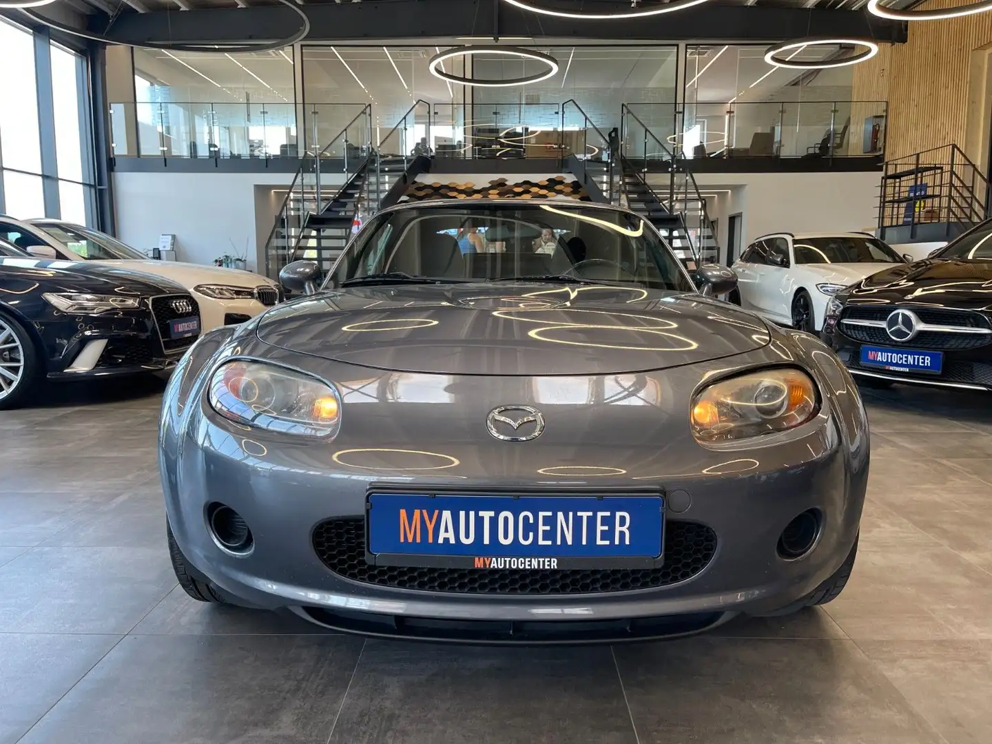 Mazda MX-5 1.8 Energy Roadster Coupe *KLIMA*UNFALLFREI Grau - 2