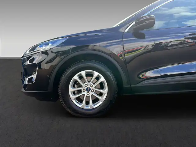 Ford Kuga view 4