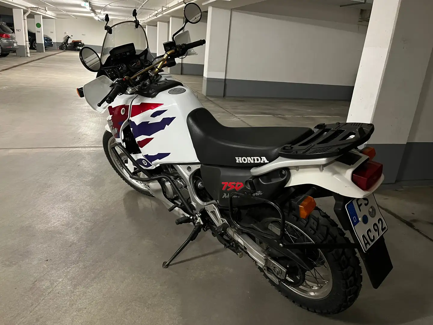 Honda XRV 750 RD 07 Blanc - 1