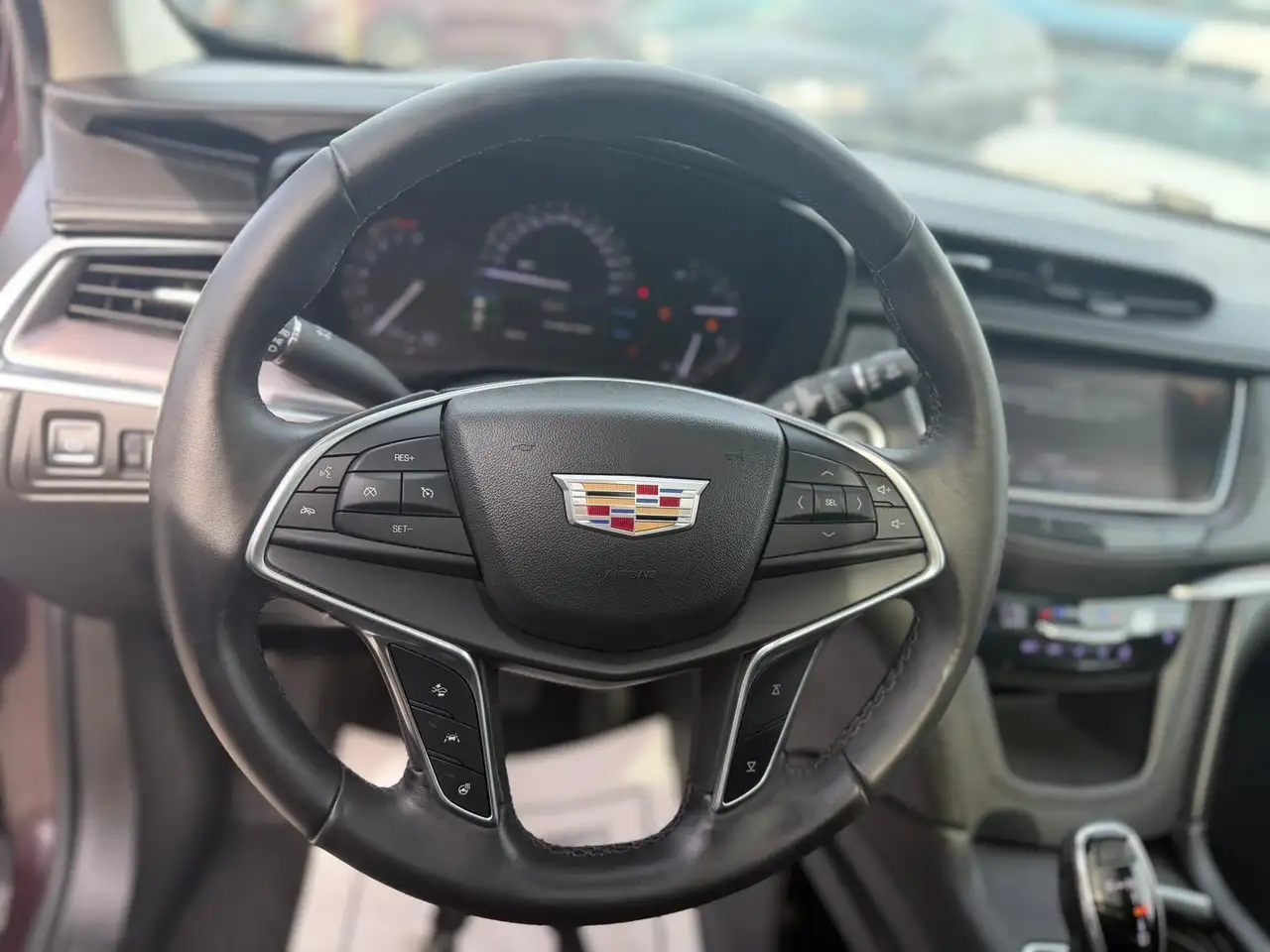 Cadillac XT5 снимка Cadillac XT5