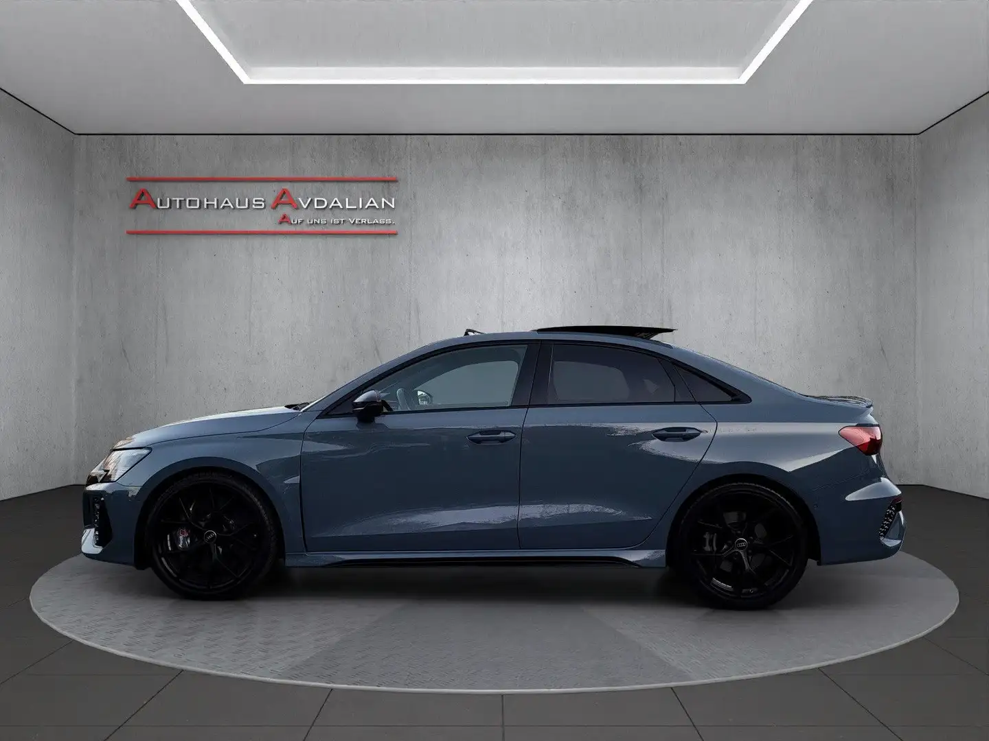 Audi RS3 Lim. 2.5 TFSI qu. PANO|KERAMIK|CARBON|B&O Grau - 2
