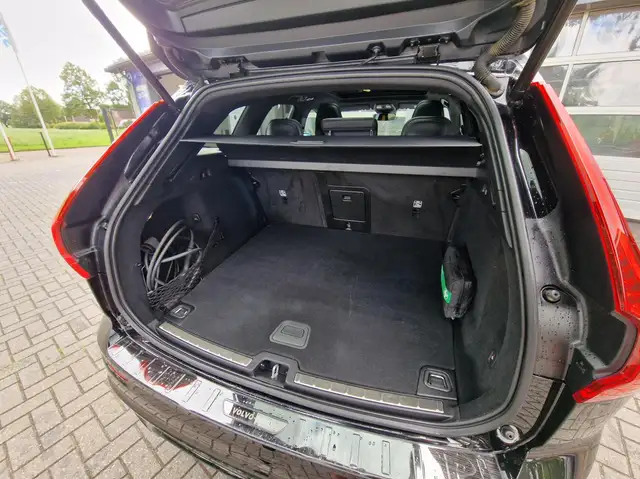 Volvo XC60 view 16