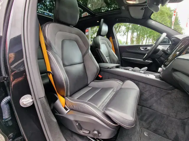 Volvo XC60 view 7