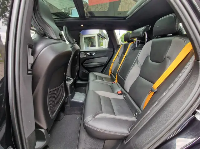 Volvo XC60 view 8
