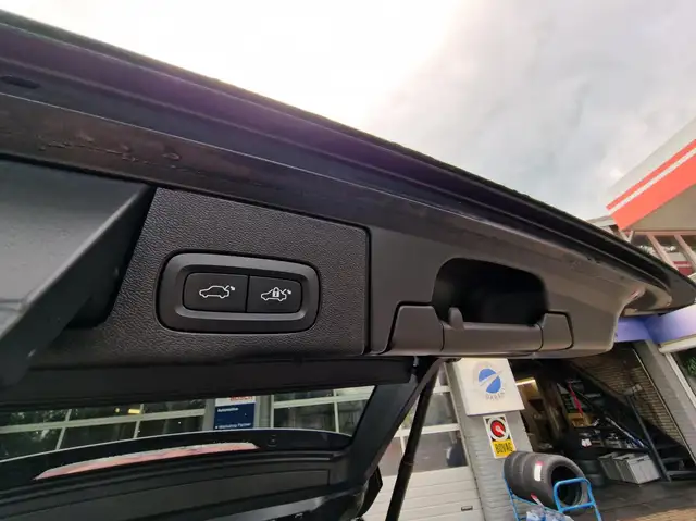 Volvo XC60 view 17