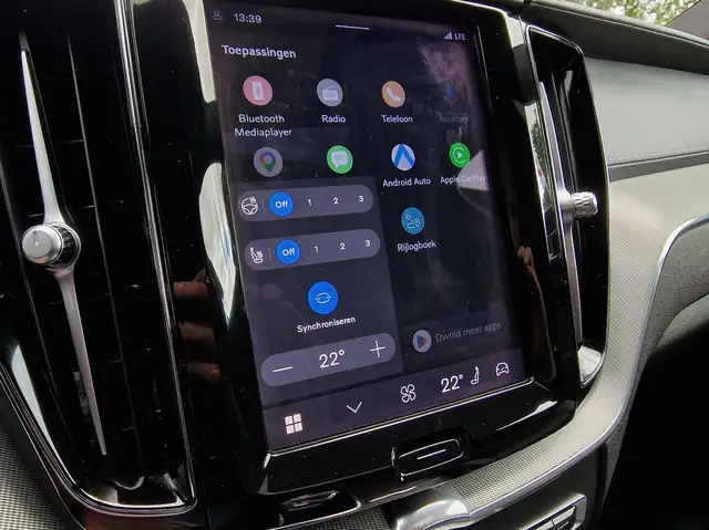 Volvo XC60 view 24