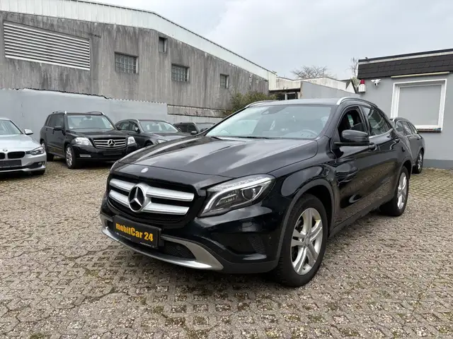 Mercedes-Benz GLA 220 CDI / d 4Matic URBAN 7G-DCT TOP