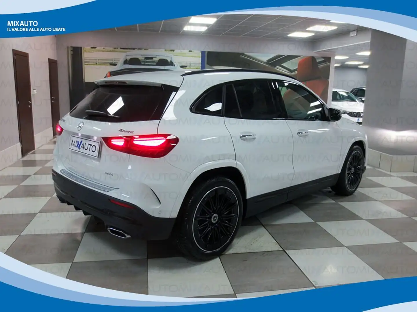 Mercedes-Benz GLA 200 D 4Matic Automatic Premium EU6 KM Ø Bianco - 2