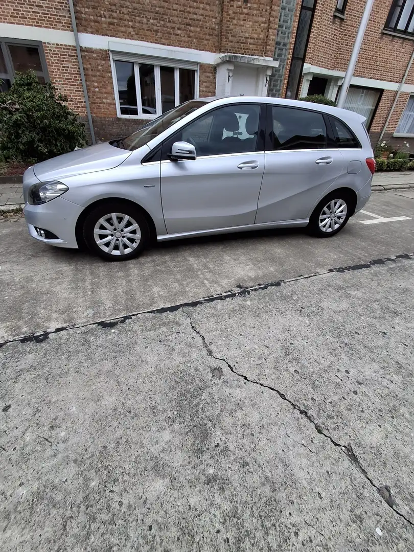 Mercedes-Benz B 180 CDI (BlueEFFICIENCY) - 2