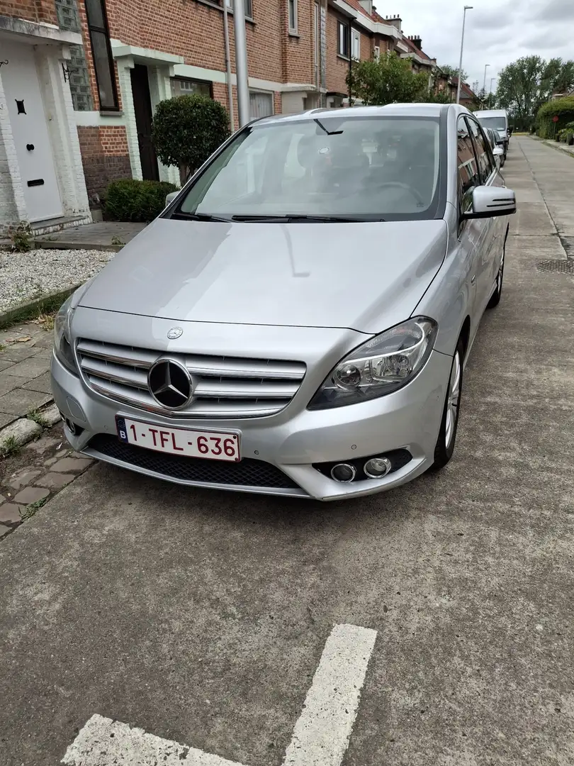 Mercedes-Benz B 180 CDI (BlueEFFICIENCY) - 1