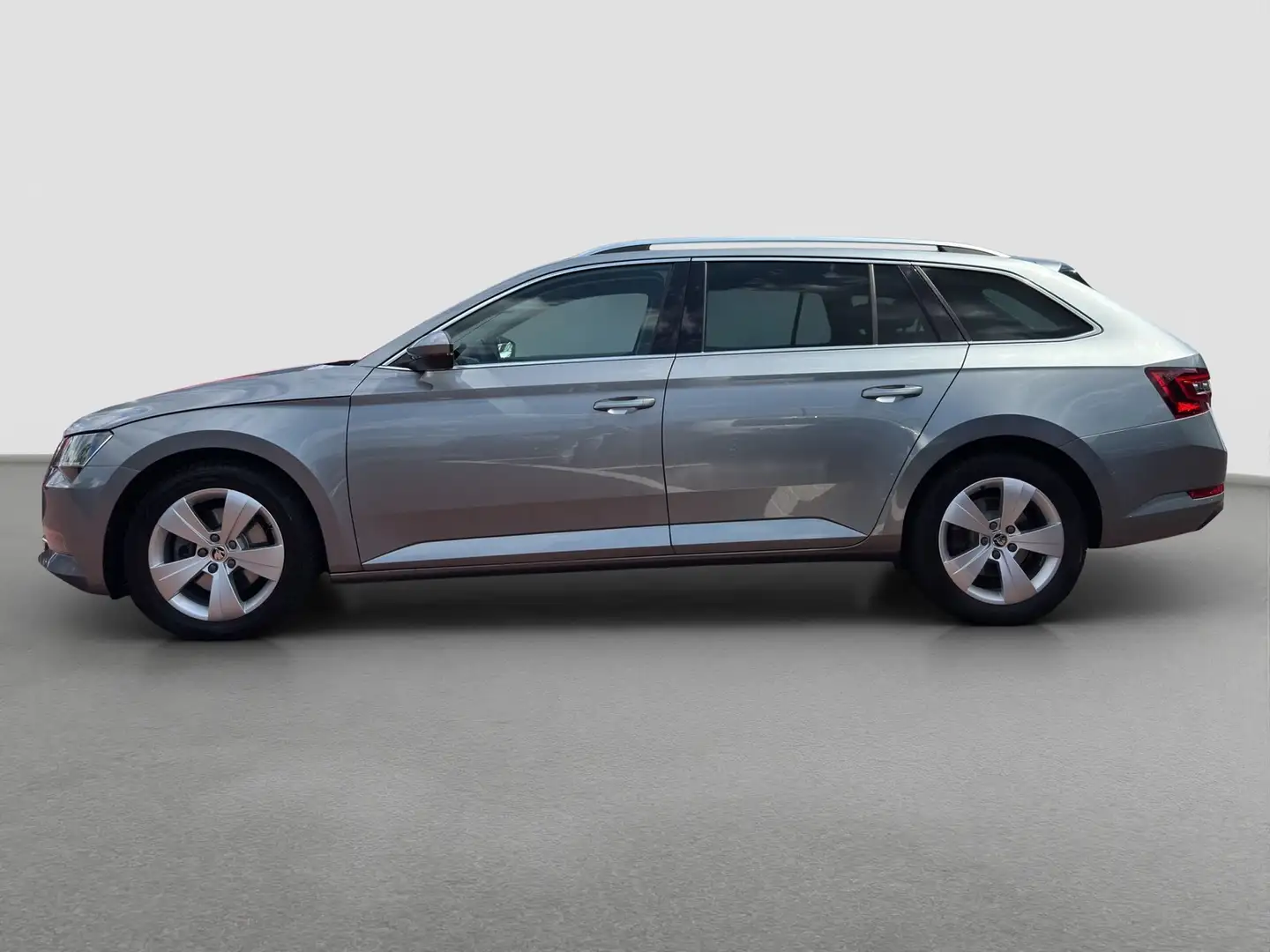 Skoda Superb Combi 2.0 STYLE CAM ACC eKLAPPE NAVI ALU Gris - 2