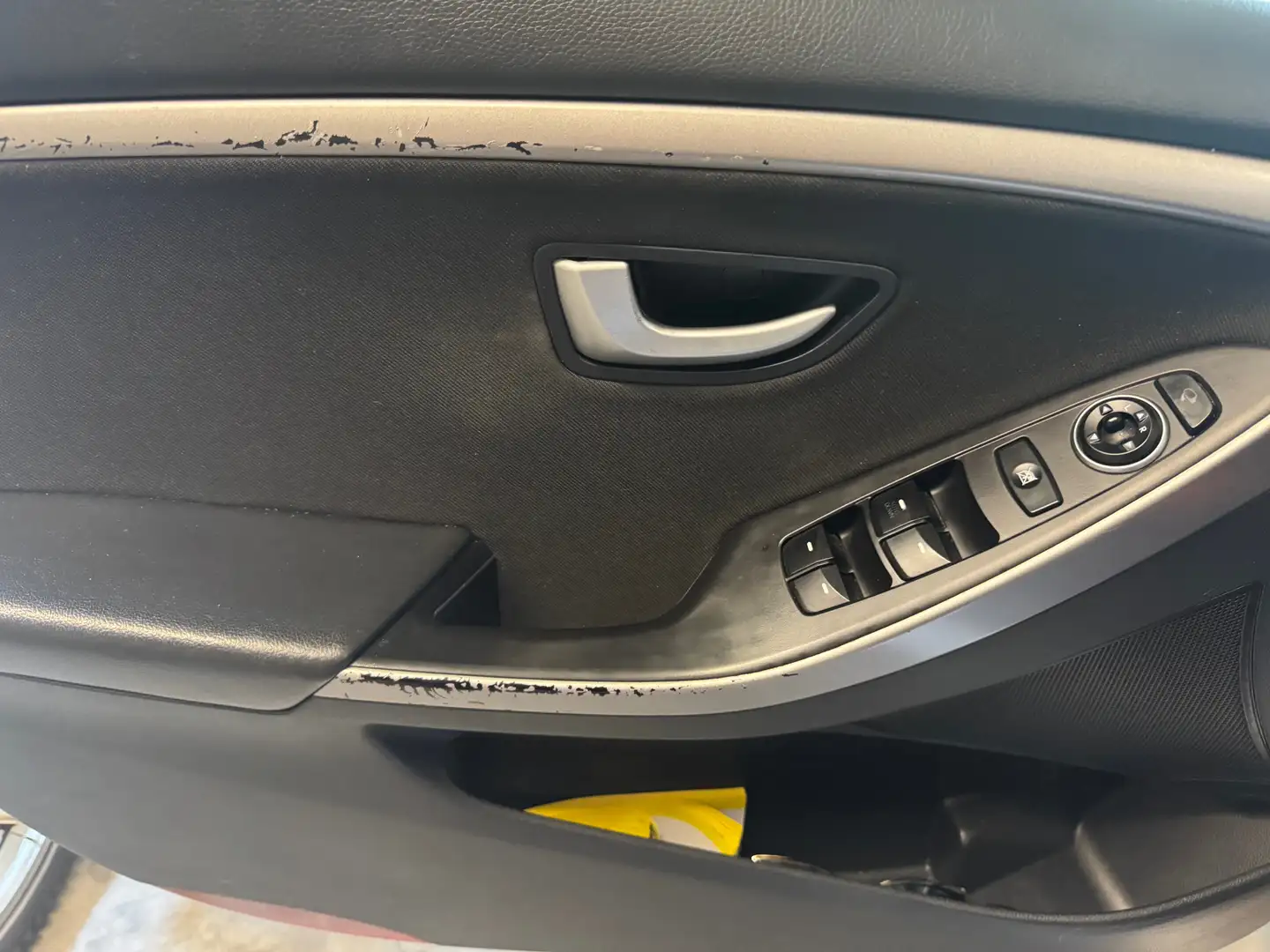 Hyundai i30 i30 CW 1,4 CRDi Go Go Weiß - 2