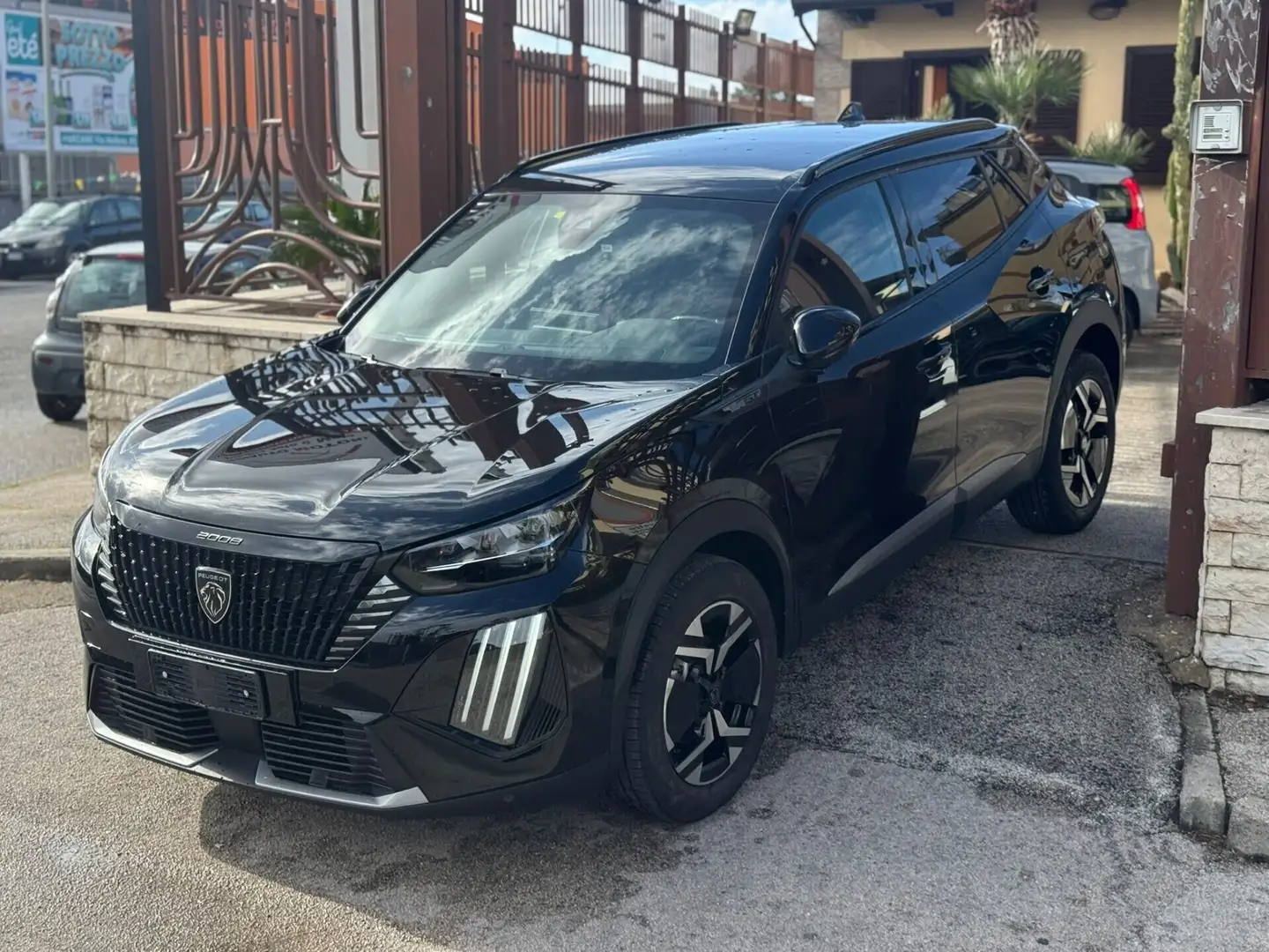Peugeot 2008 PureTech 130 S&S EAT8 GT Nero - 2