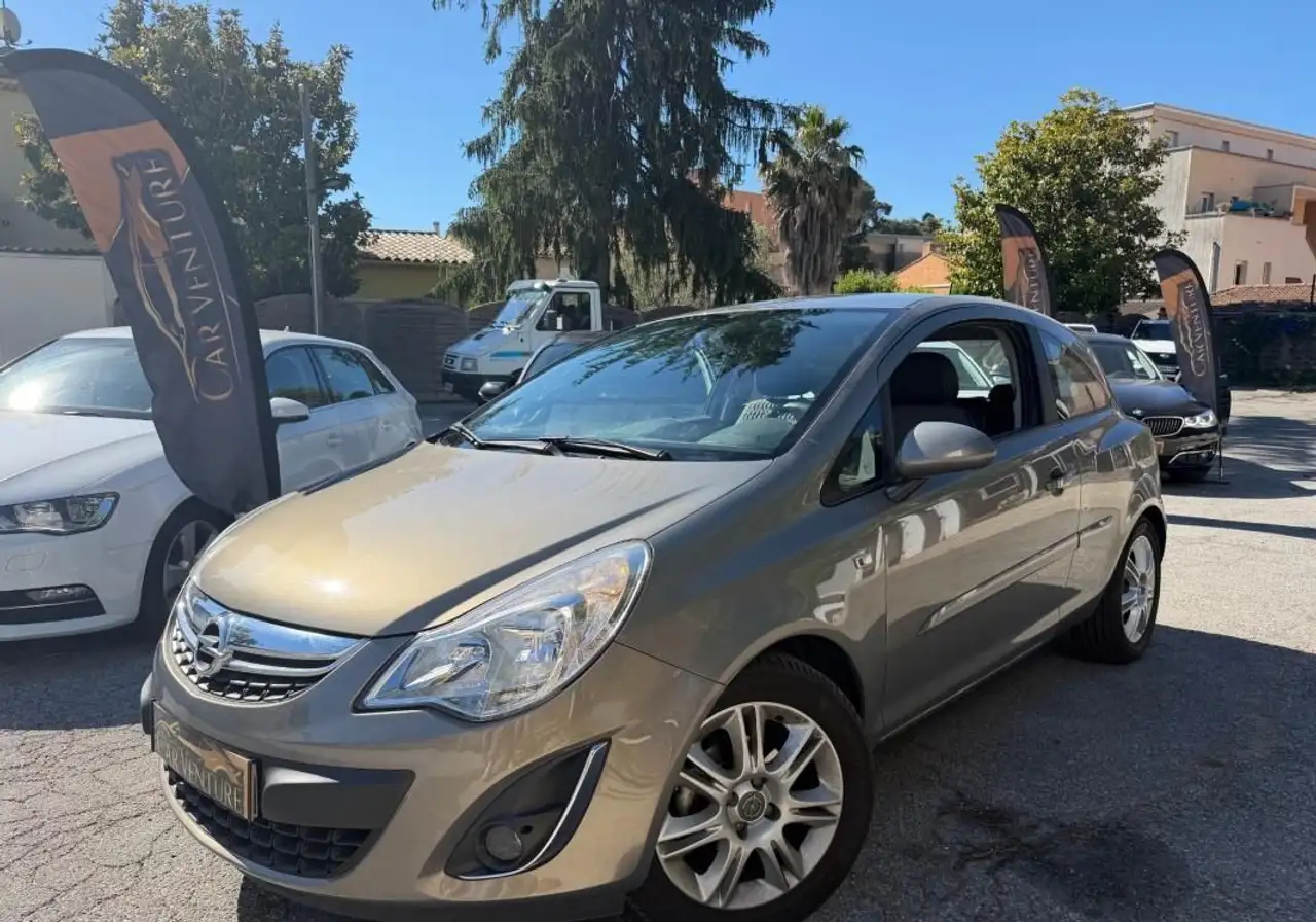 Opel Corsa 1.4 100 ch Twinport Cosmo