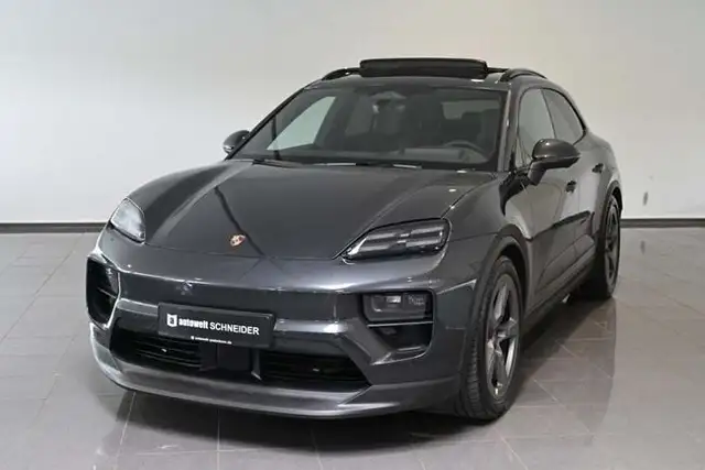 Porsche Macan 4