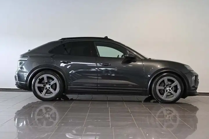Porsche Macan 2024, foto 3