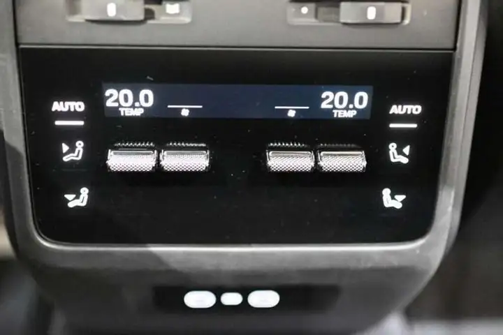Porsche Macan 2024, foto 28