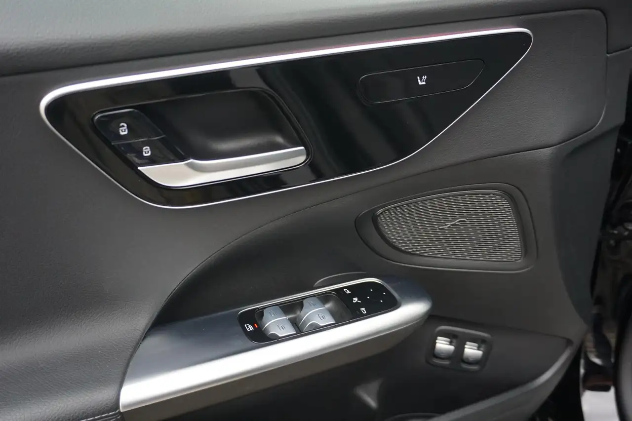 Mercedes-Benz C-Class e Business Line Limited PANO HUD ACC, миниатюра 25