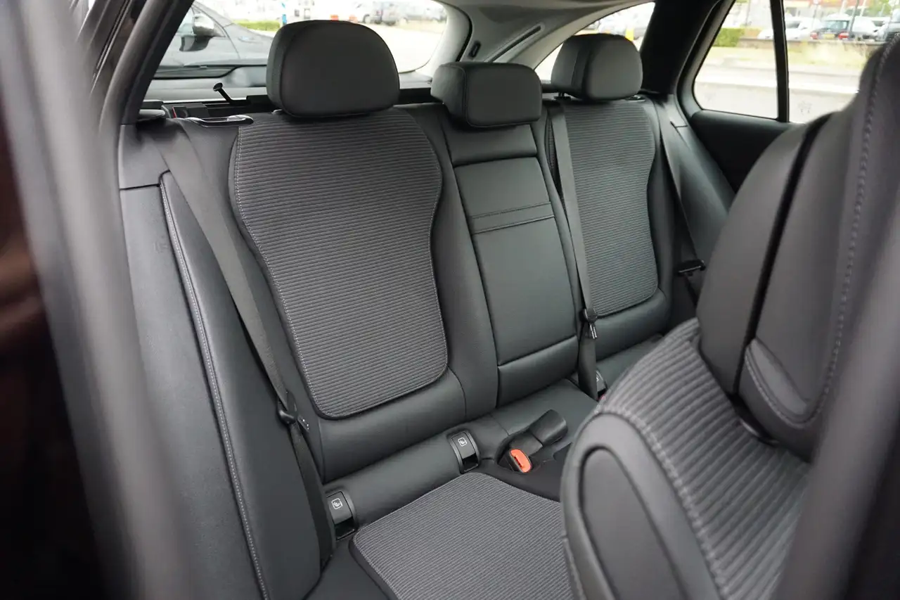 Mercedes-Benz C-Class e Business Line Limited PANO HUD ACC, миниатюра 14