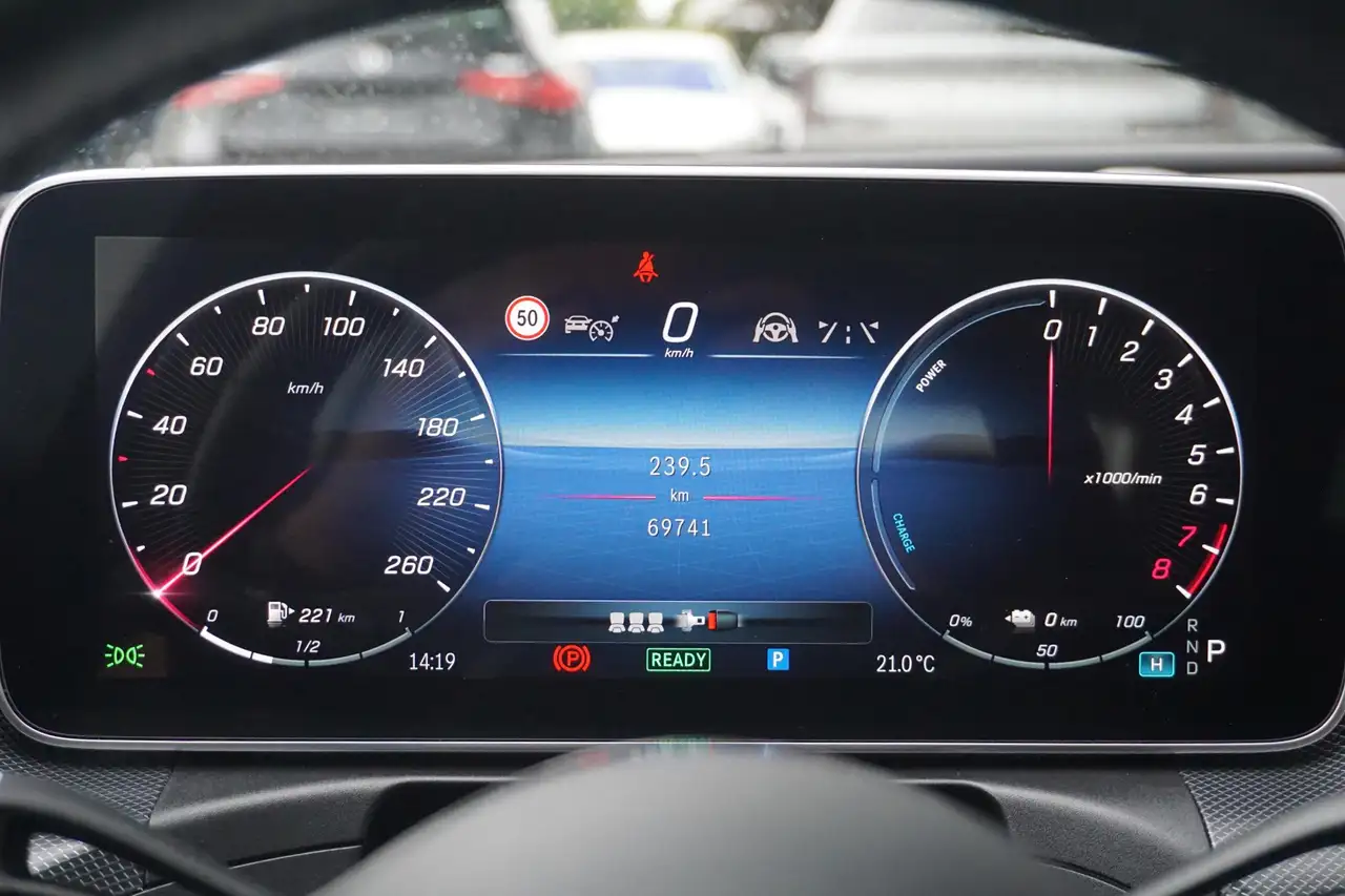 Mercedes-Benz C-Class e Business Line Limited PANO HUD ACC, миниатюра 17