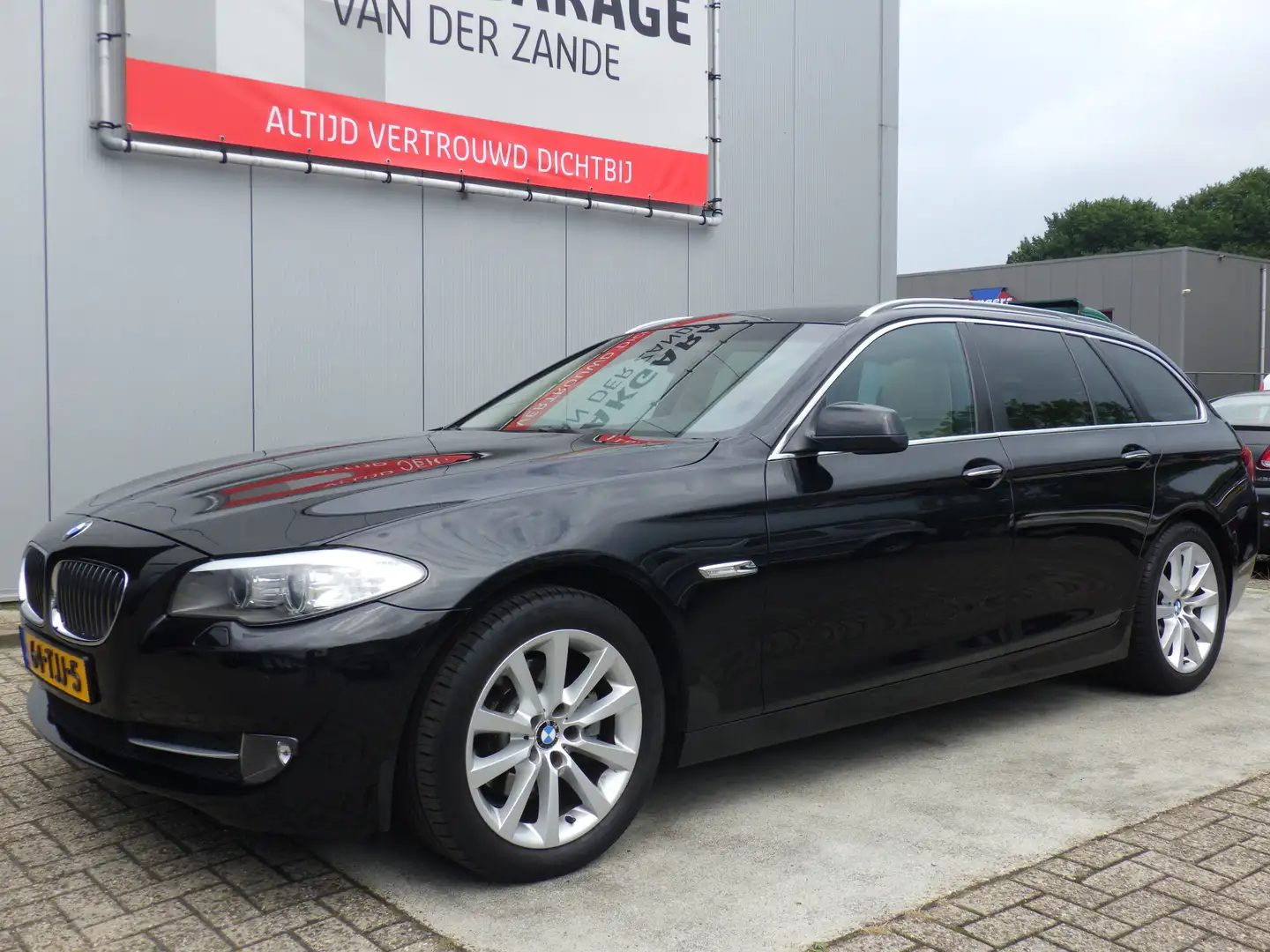 BMW 523 5-serie Touring 523i Aut High Executive, Panodak, Zwart - 2