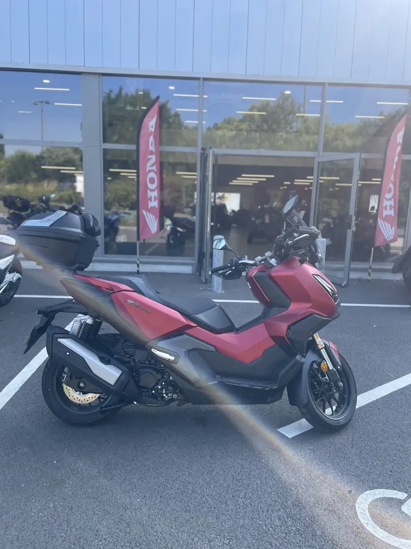 Honda ADV 350 Rouge - 1