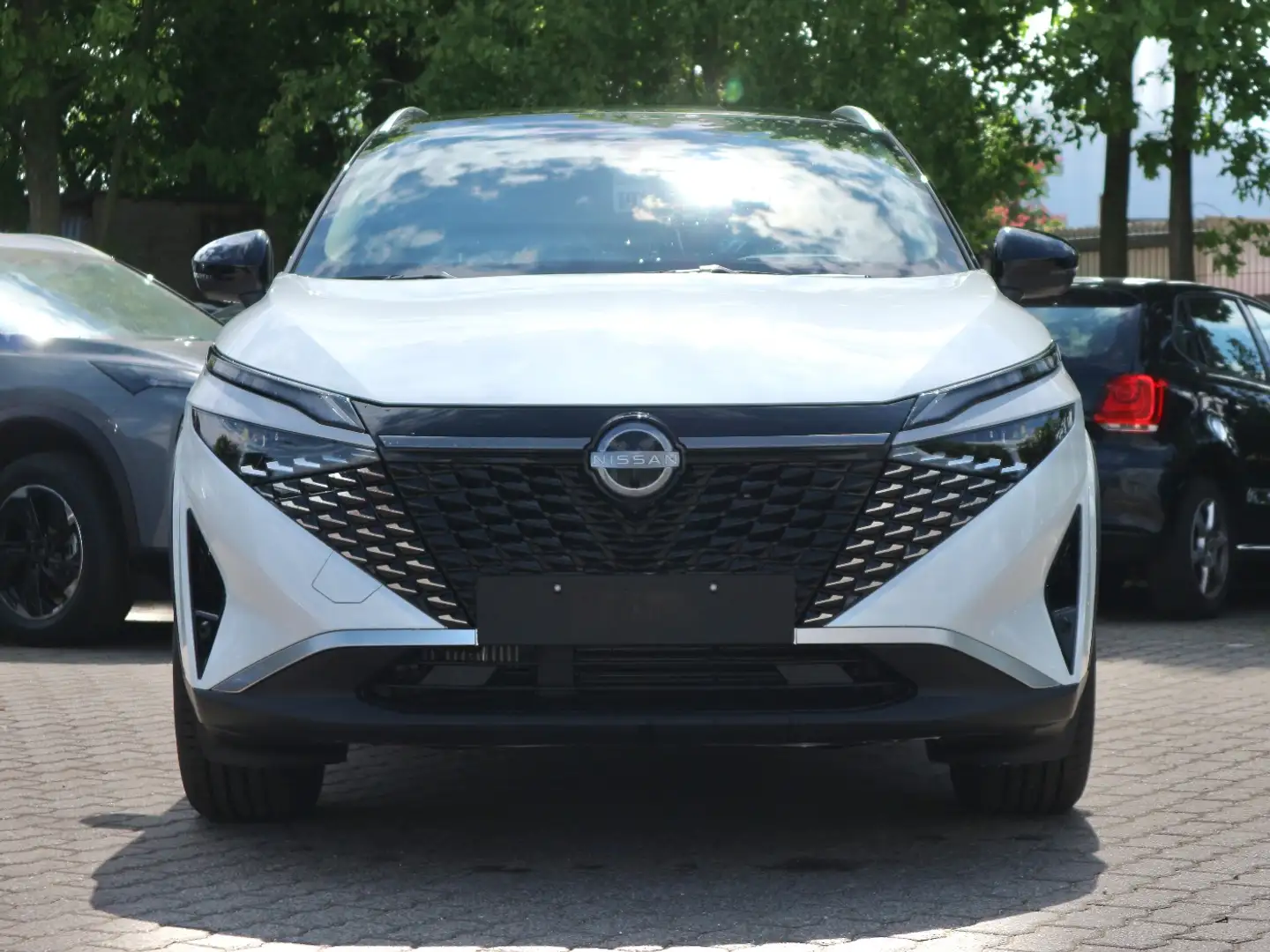 Nissan Qashqai N-CONNECTA 1.3 DIG-T MHEV Xtronic Weiß - 2