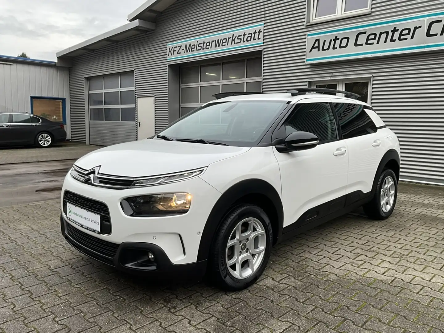 Citroen C4 Cactus 1,5 BlueHDi Automatik "Shine" Weiß - 1