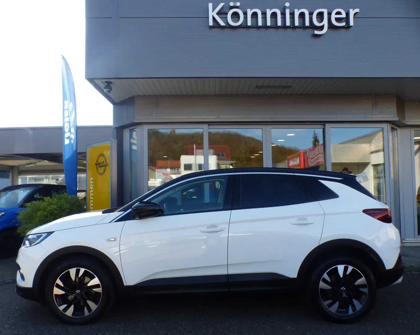 Opel Grandland X Innovation Panorama-Dach, AHK, Navi,... Weiß - 2