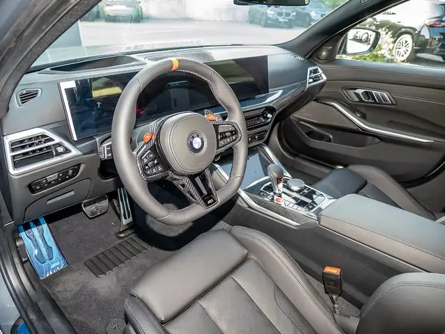 BMW M3 view 3