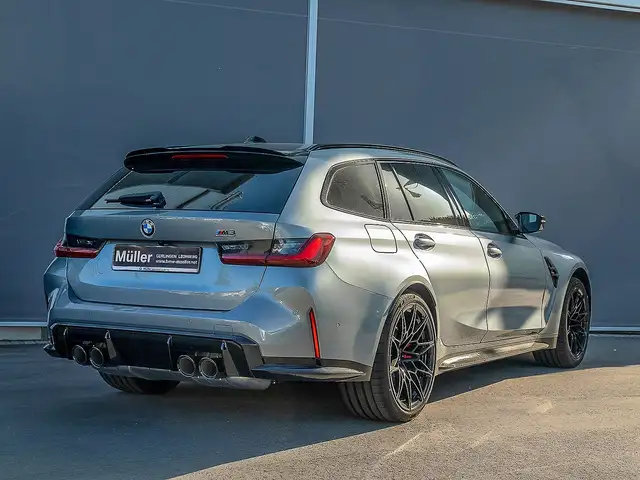 BMW M3 view 2