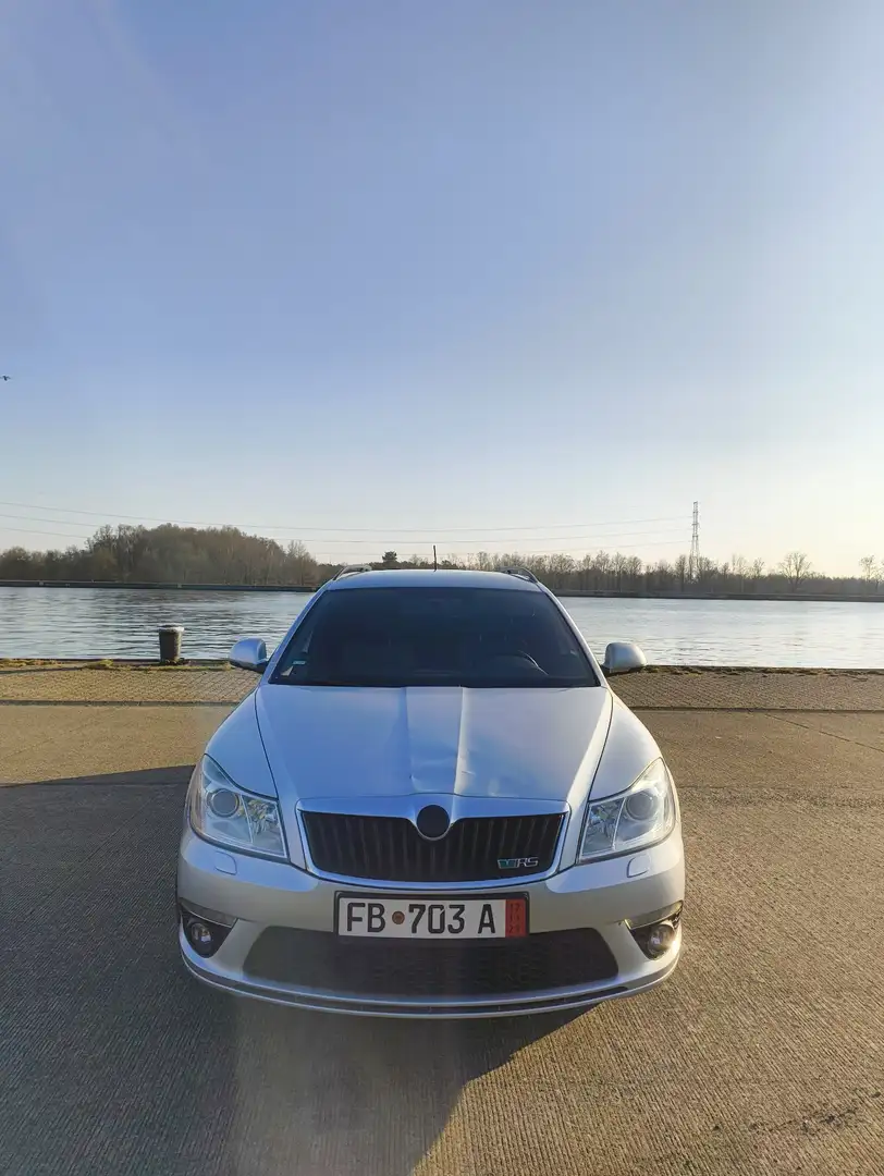 Skoda Octavia Combi 2.0 TSI RS - 2