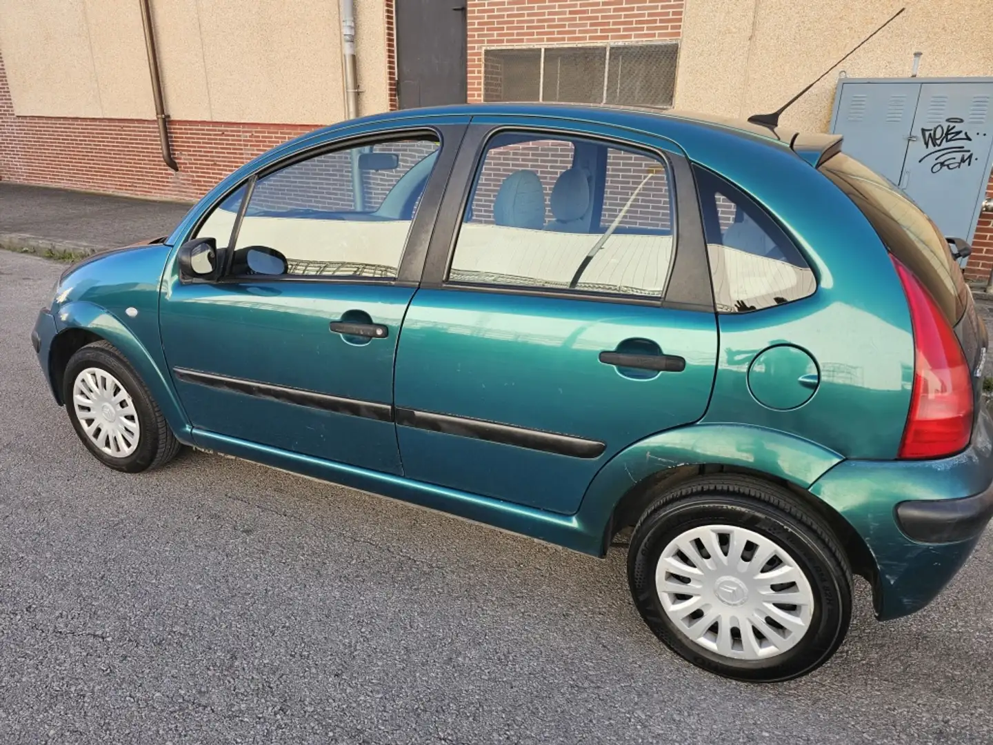Citroen C3 1.1i Magic Verde - 2