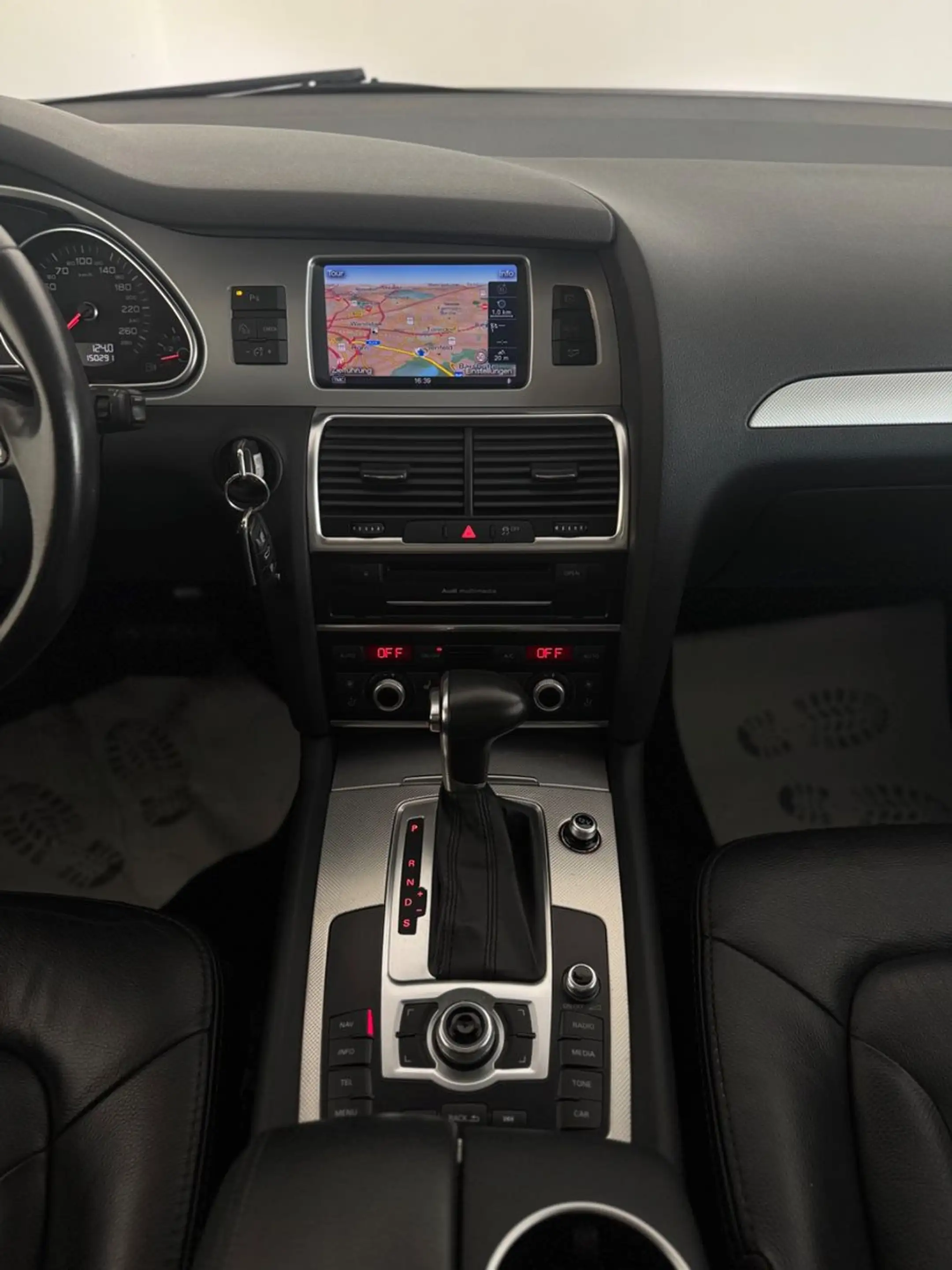 Audi Q7 3.0 TDI Quattro|7-SITZER|AHK|PANO|XENON|MMI| — photo 17