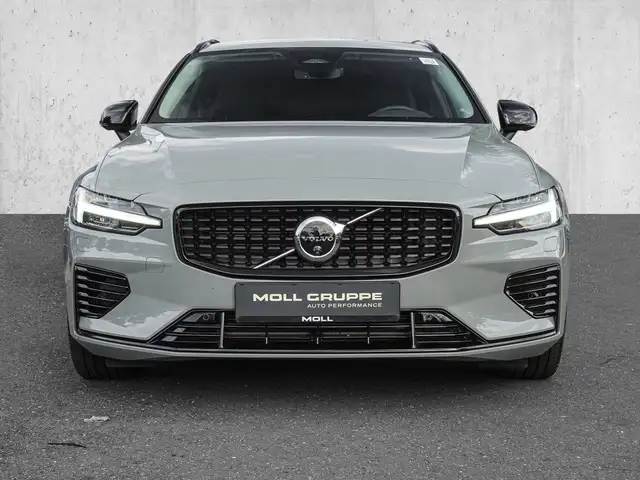 Volvo V60 view 3
