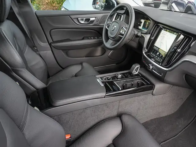 Volvo V60 view 8